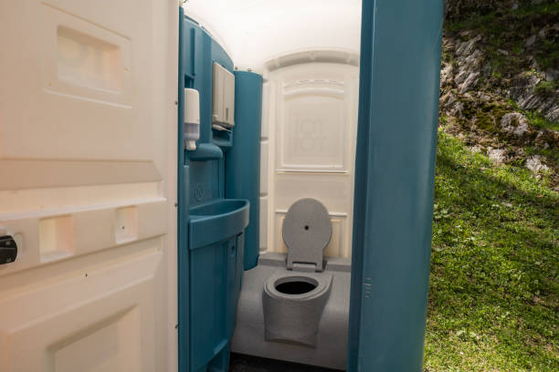 Best Porta potty delivery and setup  in Dover, NH